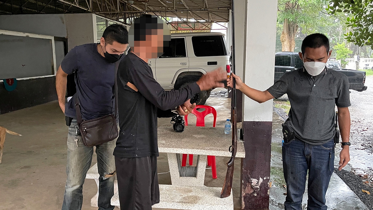 จับกามโฉด ฉุดสาวขืนใจแถมชวนเพื่อนมาร่วมย่ำยีด้วยข่มขู่จะฆ่าเหยื่อ