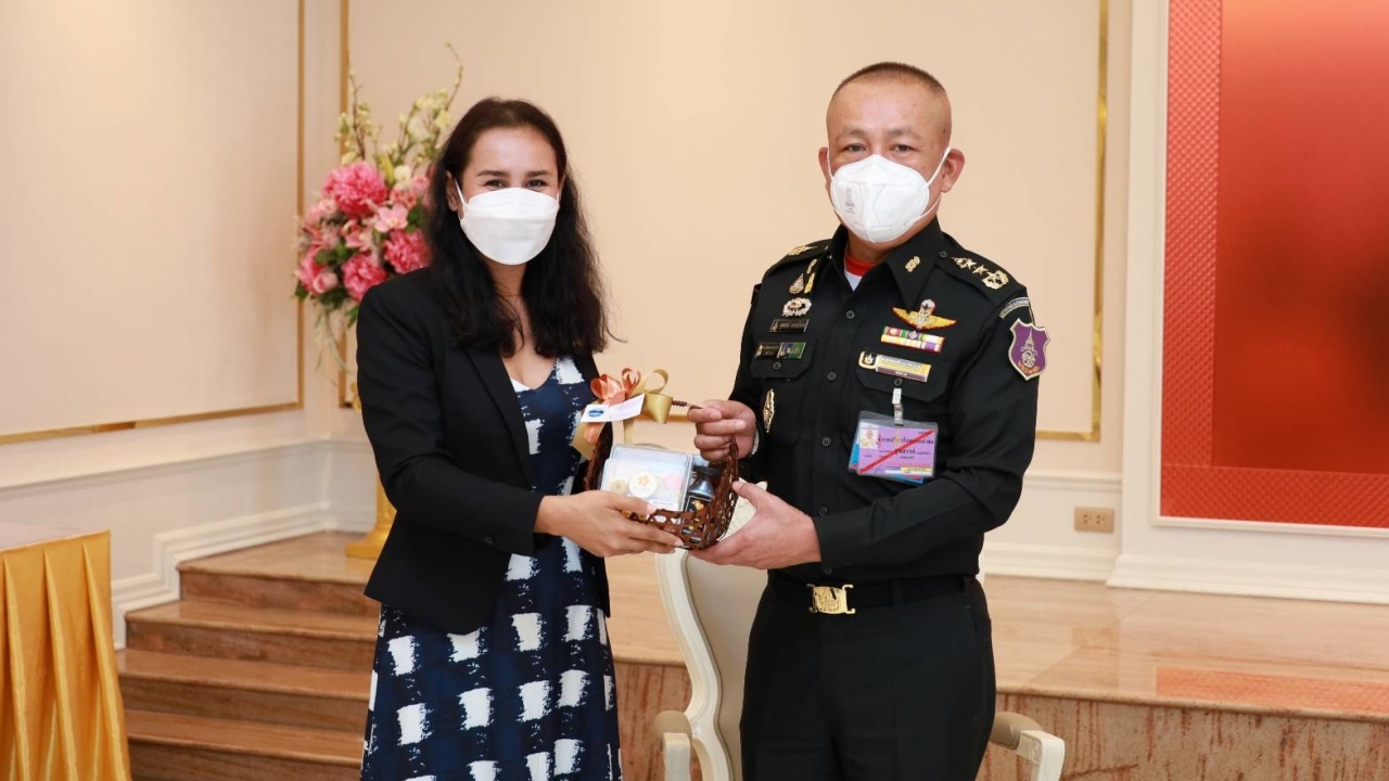 มทภ.1 ส่งมอบงบฯจัดสร้าง พระบรมราชานุสาวรีย์ ร.9 ให้ชมรมฯบ้านทุ่งขาม