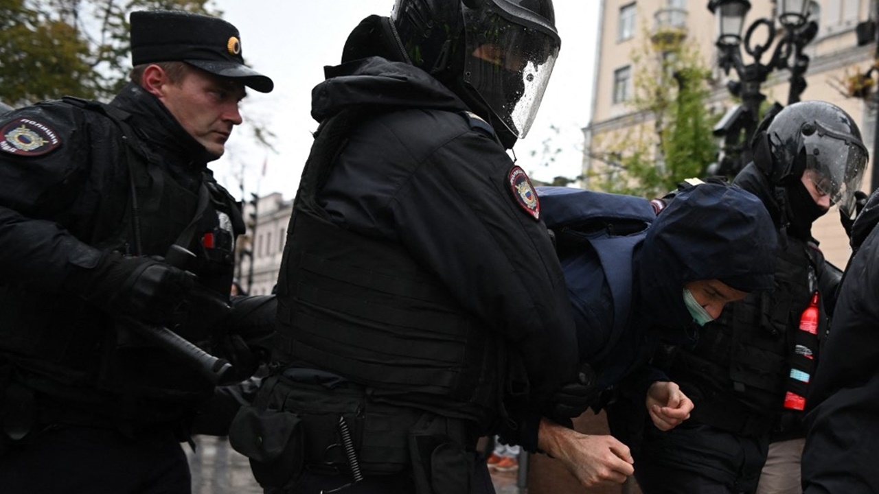 สถานทูตสหรัฐฯ ในมอสโกเตือนชาวอเมริกัน รีบออกจากรัสเซียทันที