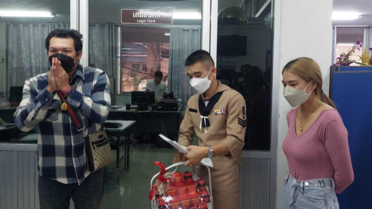 จบเรียบร้อย "เฮียบอย" ไหว้สวย ขอโทษจ่าทร. อ้างเมาขาดสติ ผู้การห้ามแล้ว