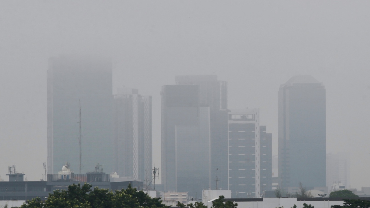 หมอกปกคลุมกรุงเทพฯ ไม่ใช่ฝุ่น PM 2.5 สัญญาณเปลี่ยน เริ่มเข้าฤดูหนาว 