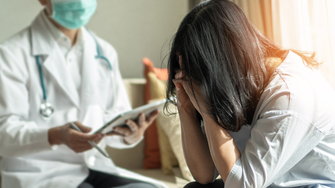 เช็กค่ารักษา "โรคซึมเศร้า" เริ่มต้นเท่าไร ประกันสังคมและบัตรทองรองรับหรือไม่ 