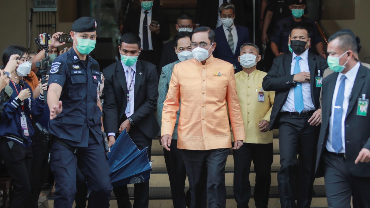 “บิ๊กตู่” บอกวันนี้เดี๋ยวไปเยี่ยม “บิ๊กป้อม” หลังป่วย ไม่ตอบงอนกันหรือไม่