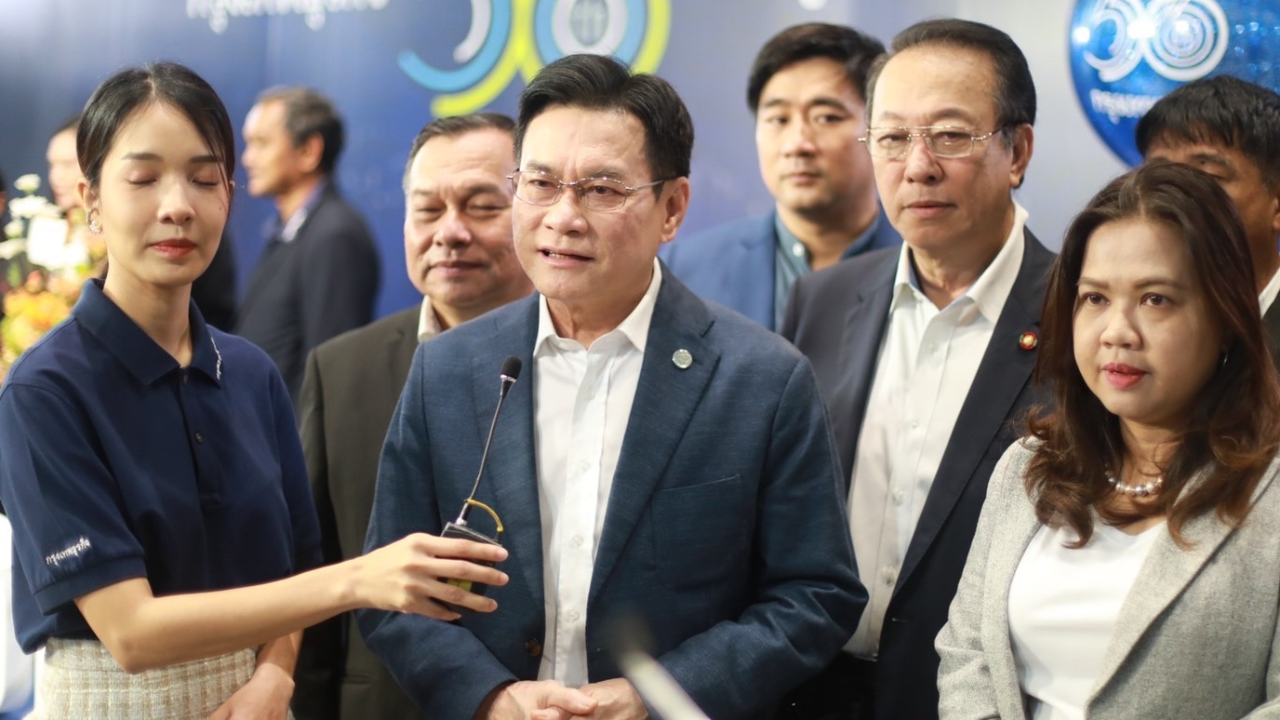 “จุรินทร์” เตรียมพา ปชป. เดินสายทั่วประเทศ ไม่หวั่นฝ่ายค้านจ่อยื่นซักฟอก