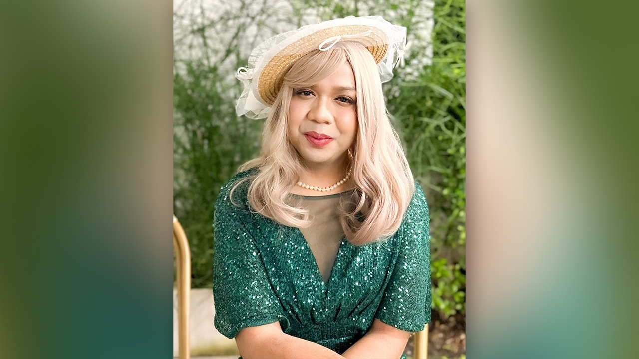 แพรรี่ ไพรวัลย์ คนคลั่งรัก อวดโมเมนต์อ้อน "อยากกอดแฟน" กับหนุ่มคนสนิท