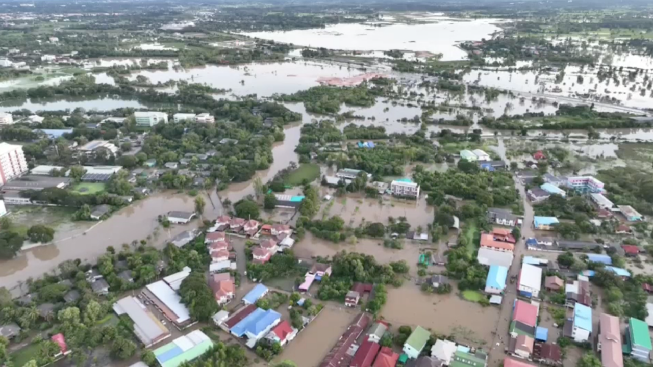 มหาสารคาม จมบาดาล มหาวิทยาลัย-หมู่บ้านท่วม 100% เร่งตั้งศูนย์บรรเทาทุกข์แล้ว