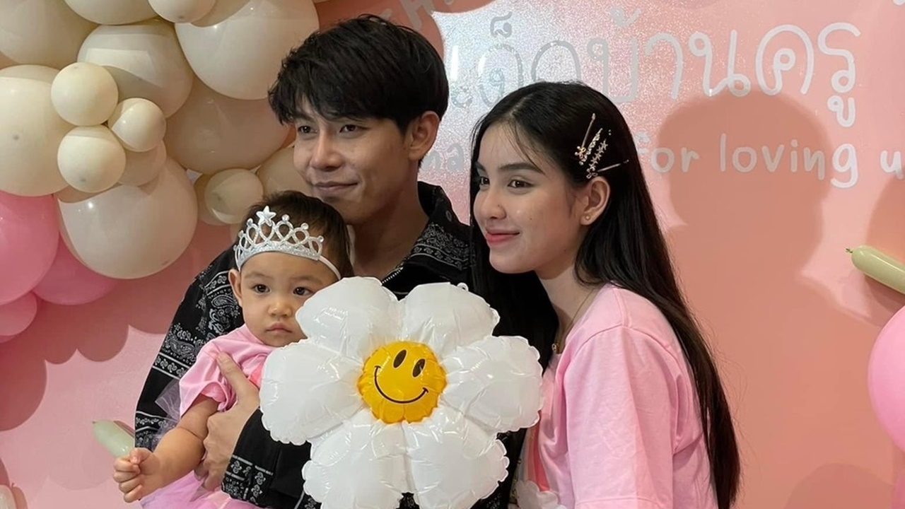 ครูเต้ย อภิวัฒน์ เปิดตัวลูกสาว น้องตั้งใจ วัย 1 ขวบ กับภรรยา ขนม ศศิกานต์