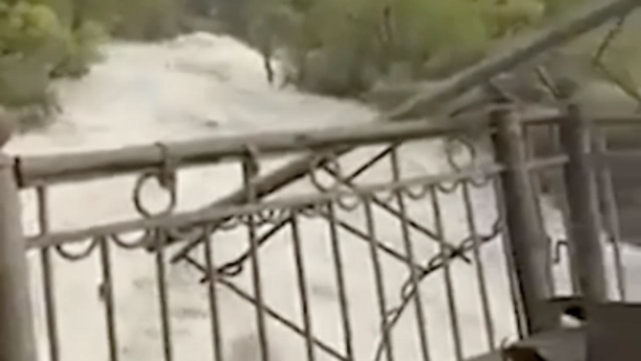 ปูตินแก้แค้น ยิงมิสไซล์ 8 ลูก โจมตีเขื่อน หวังน้ำท่วมบ้านเกิด ปธน.ยูเครน