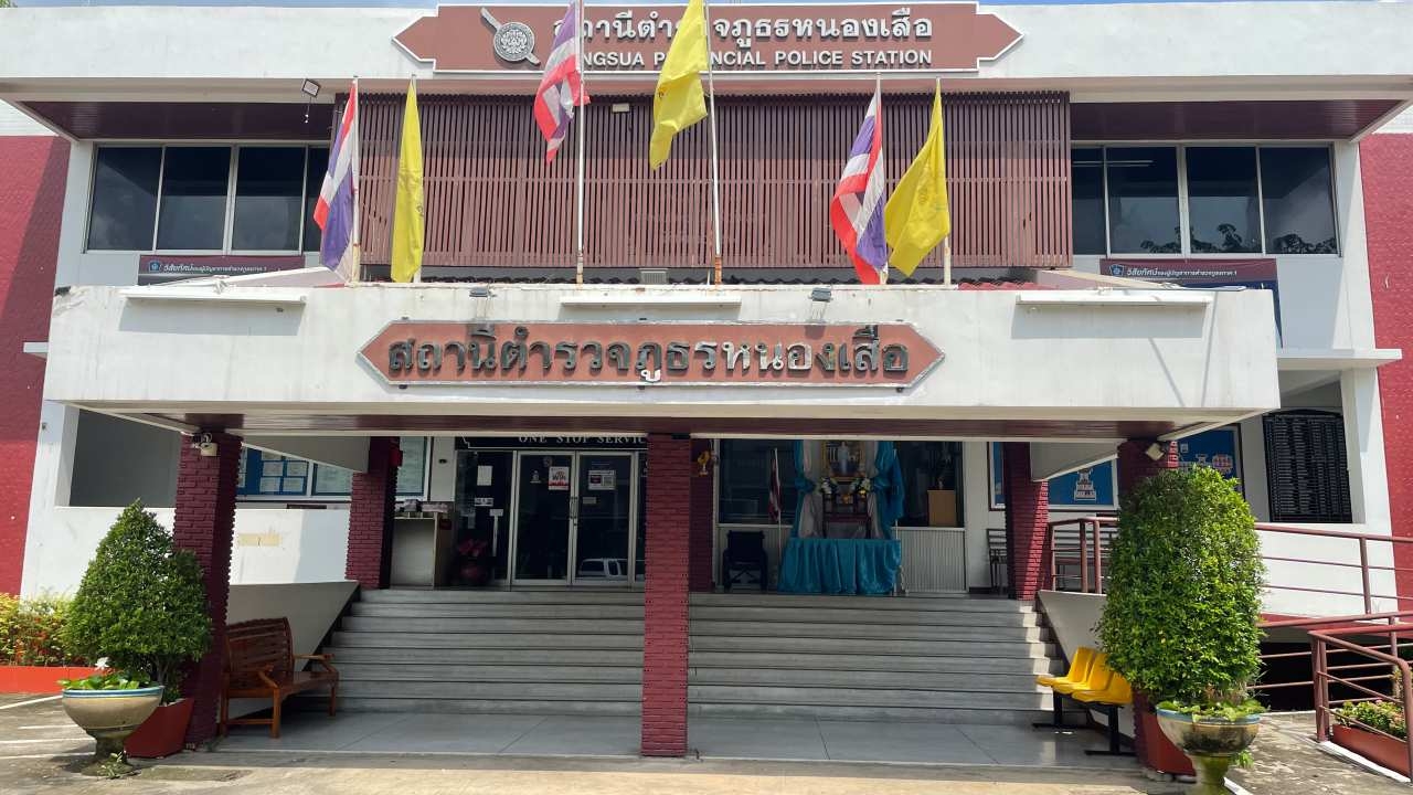 ศาลธัญบุรีอนุมัติหมายจับ ลูกชาย ผญบ.มือยิงวัยรุ่นดับ 1 สาหัส 1 แล้ว