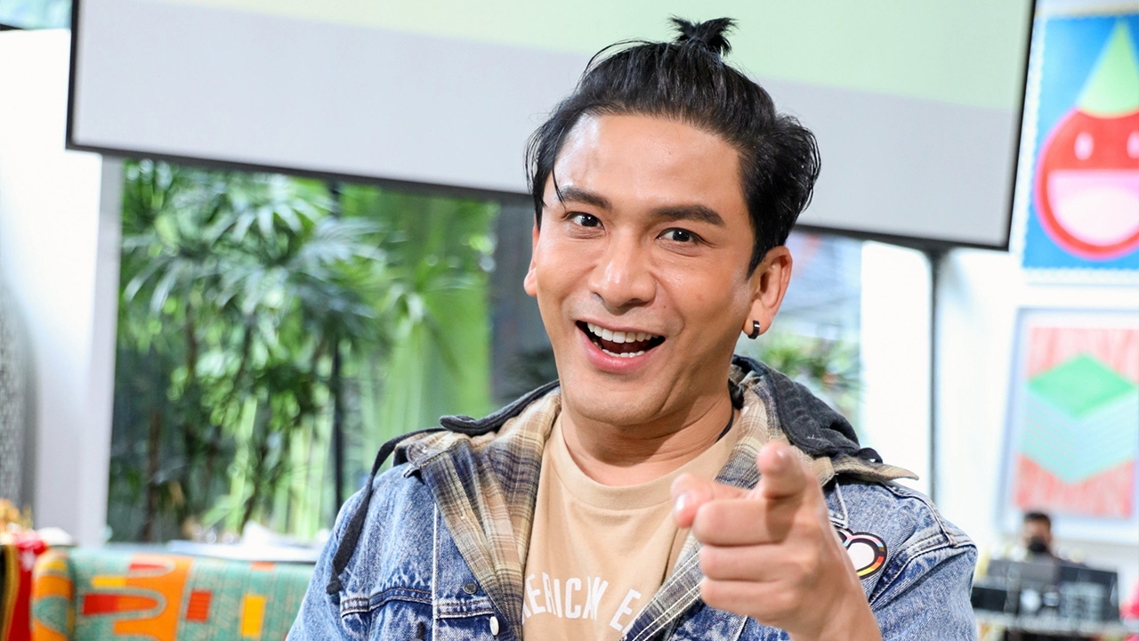 “ป๋อ ณัฐวุฒิ” ไฟเขียว “เอ๋” เซ็กซี่ได้เต็มที่ เชื่อวันนึงคงเบื่อไปเอง