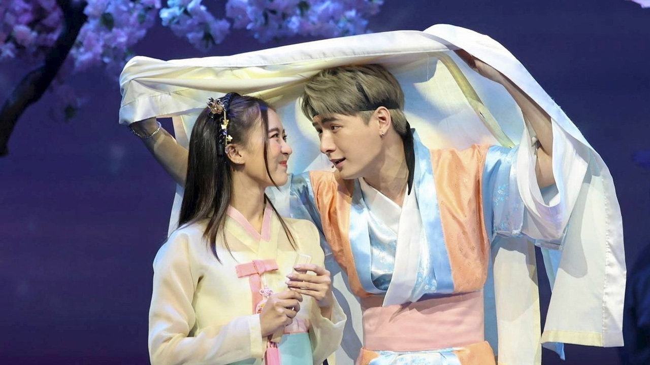 "เมืองไทยรัชดาลัย" เปิดม่านละครเวที "ลิขิตรักชิงบัลลังก์" กัน-คริส-นุ้ย โชว์สกิลการแสดง