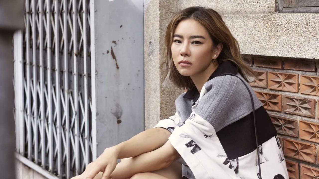 คริส หอวัง เผยสเตตัสโสดแล้ว หลังเลิกแฟนหนุ่มนอกวงการ 2 เดือน