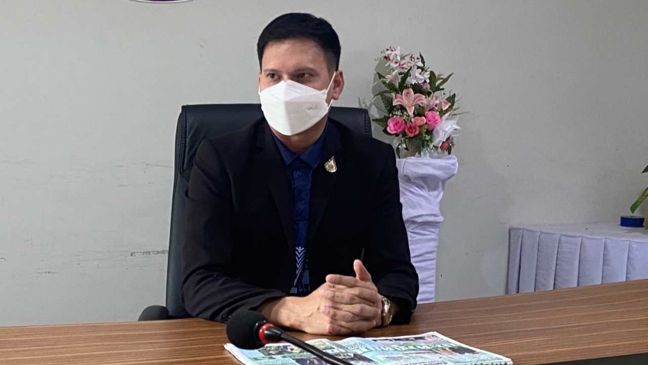 ศธ.บุรีรัมย์ ตั้ง กก.สอบ ผอ.โรงเรียนฉกมือถือ เชื่อราคา 3 พันไม่จูงใจขโมย 