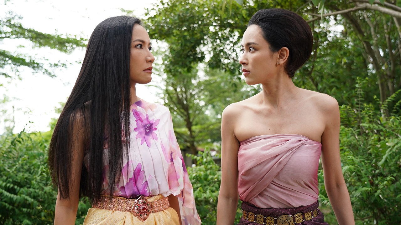 เอ๊ะ-เบนซ์ สาดดราม่าเดือด ชิงความเป็นหนึ่ง ท่ามกลางเพลิงราคะ ใน "เลือดกากี"