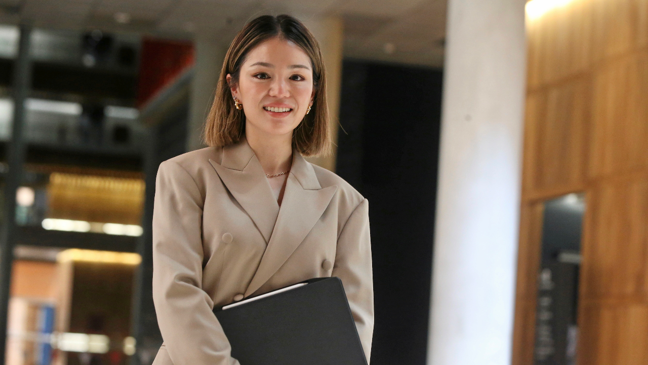 ตามคาด “มาดามเดียร์” ย้ายซบพรรคประชาธิปัตย์ เปิดตัวเป็นทางการพรุ่งนี้