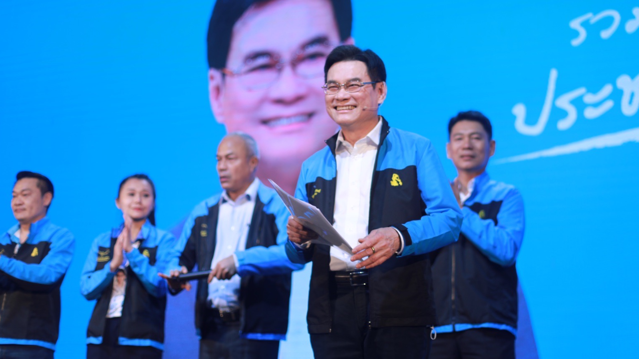 ปชป. เปิดตัว 7 ว่าที่ผู้สมัคร ส.ส. อ้อนขอคะแนนสุราษฎร์ยกจังหวัดอีกครั้ง