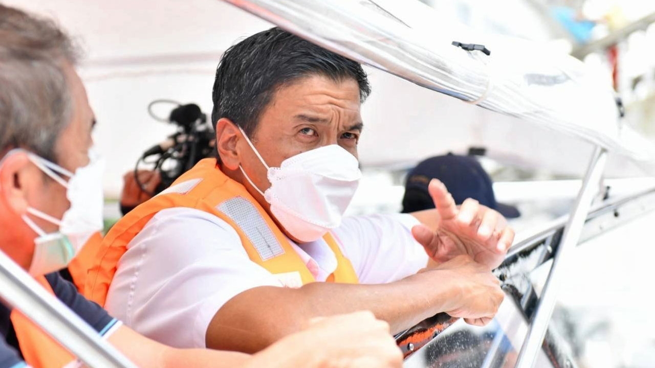 จัดกระสอบทราย กันริมเจ้าพระยา "ชัชชาติ" กังวล เตือนพายุโนรู 27-29 ก.ย.65