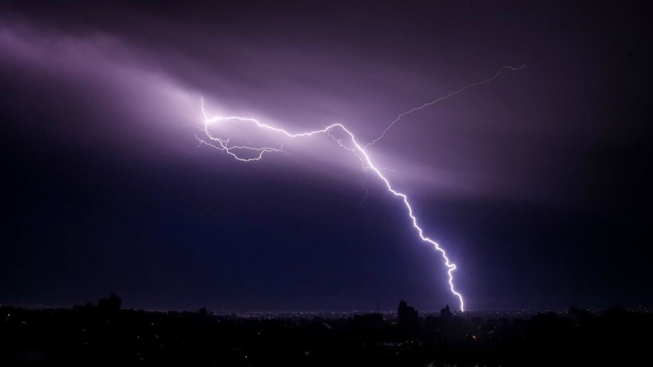 ฝนกระหน่ำภาคเหนืออินเดีย บ้านถล่ม-ฟ้าผ่า วันเดียวดับ 36 ศพ