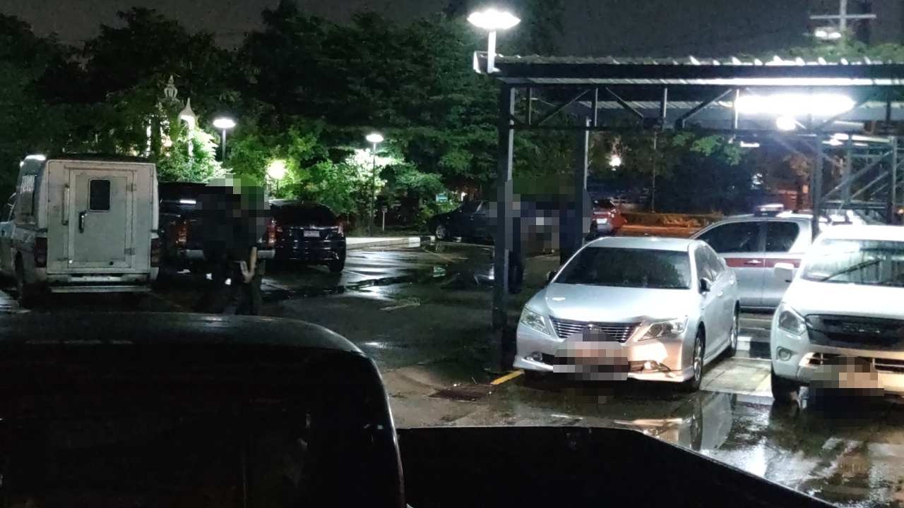 ผู้ปกครองนำเด็กช่าง 6 คนที่ร่วมทำร้ายหนุ่ม 18 ปี เข้ามอบตัว สน.สายไหม