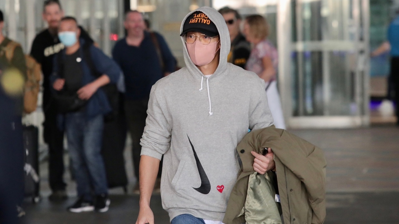 ซารางเฮ "เรน" รักแรกของสาวไทย เดินทางถึงกรุงเทพฯ แล้ว แฟนคลับต้อนรับอบอุ่น