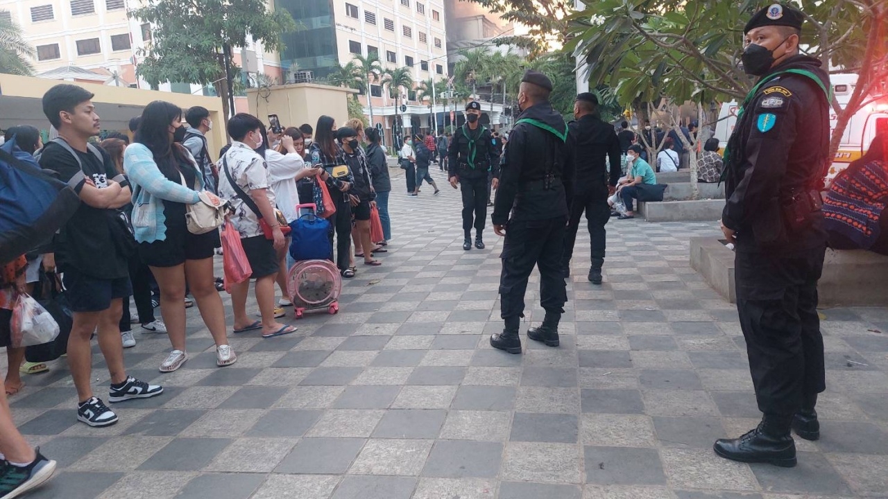 กกล.บูรพา ส่งทหารเข้าช่วยเหตุเพลิงไหม้ รร.แกรนด์ไดมอนด์ ปอยเปต