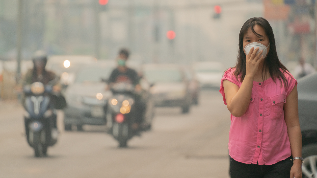 เช้านี้ขมุกขมัว ฝุ่น PM 2.5 ใน กทม. พุ่งเกินค่ามาตรฐาน 11 พื้นที่