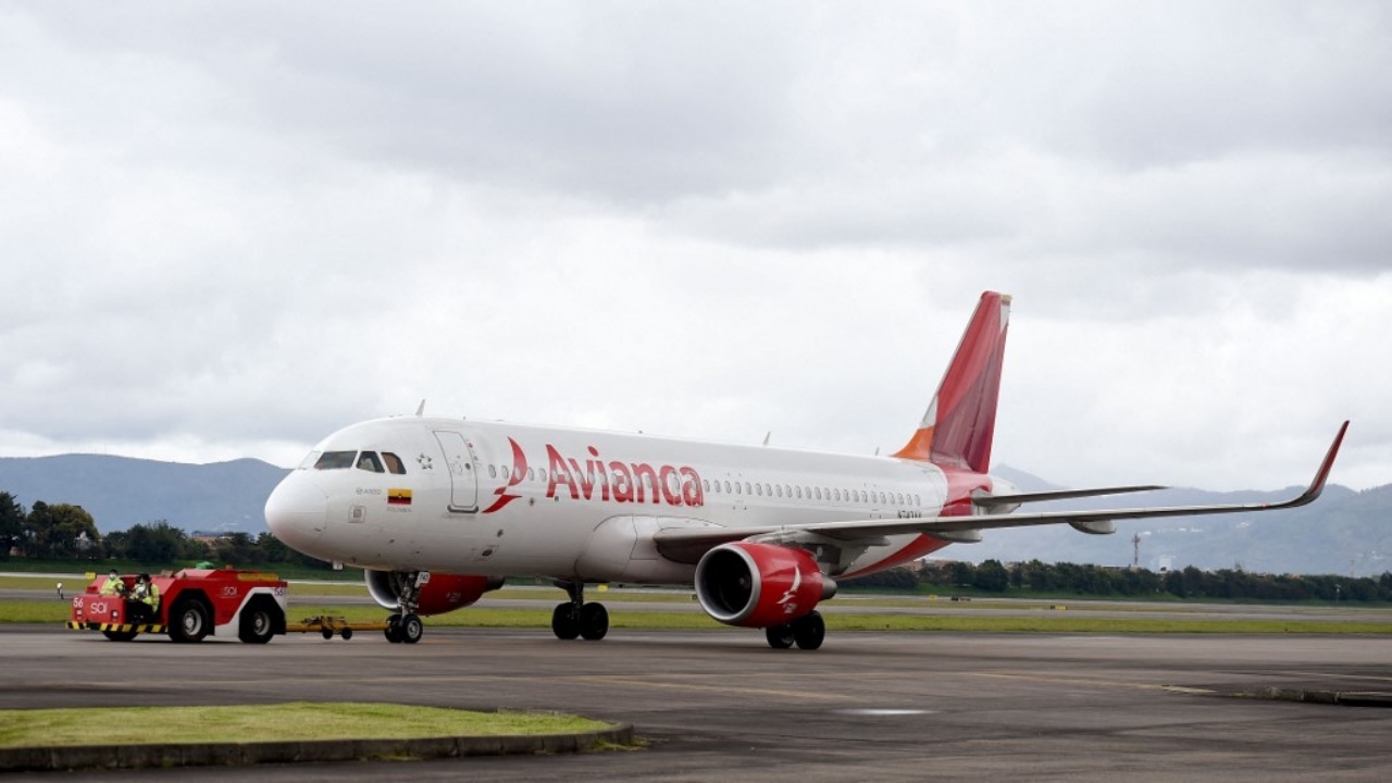 ช็อก พบศพ 2 หนุ่ม 'แข็งตาย' อยู่ใต้ท้องเครื่องบินโดยสารที่โคลอมเบีย 