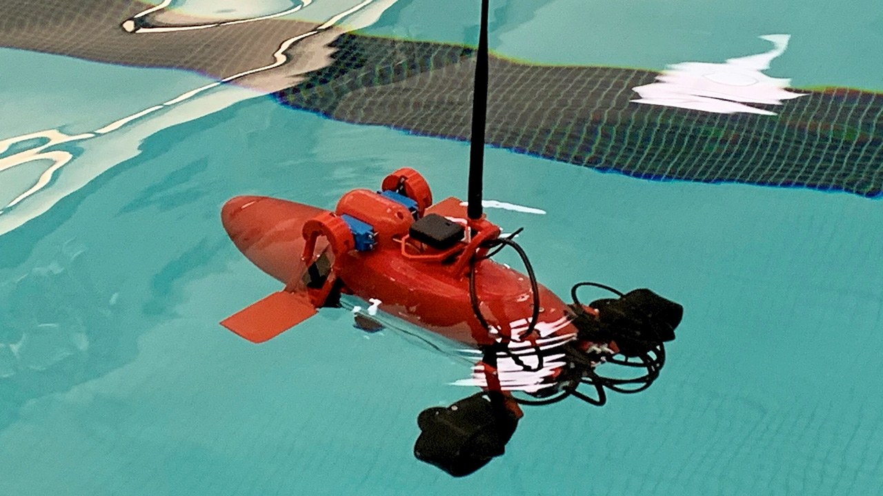 สร้าง semi-sub ยานกึ่งดำน้ำไร้คนขับ