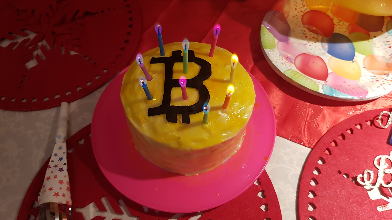 รีวิวชีวิต Bitcoin อายุครบ 14 ปี ผ่านเหตุการณ์อะไรมาบ้าง ? 