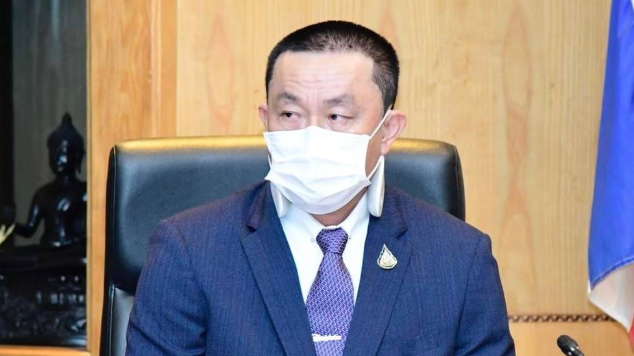 "ศักดิ์สยาม" ขีดเส้นสอบเปลี่ยนป้ายชื่อสถานีกลางบางซื่อ 33 ล้านบาท