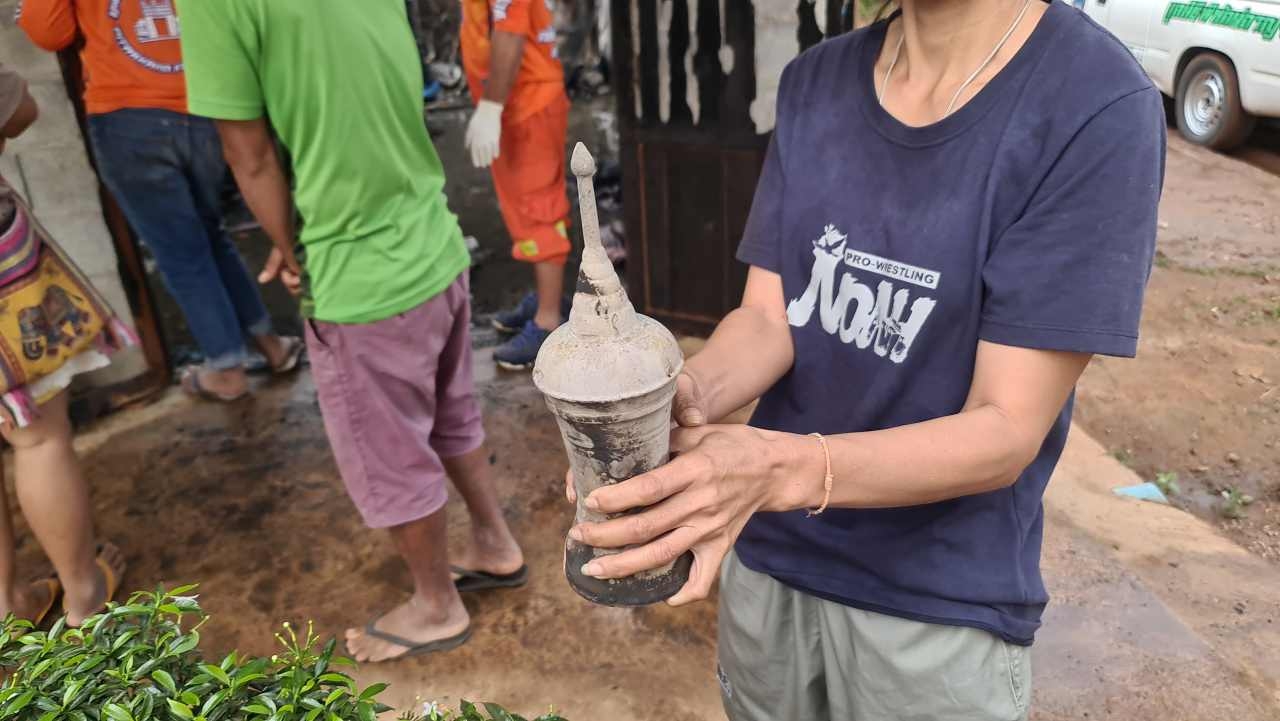 ไฟไหม้บ้าน อดีตทหารดับคากองเพลิง วันครบรอบ 1 ปีเผาศพเมีย