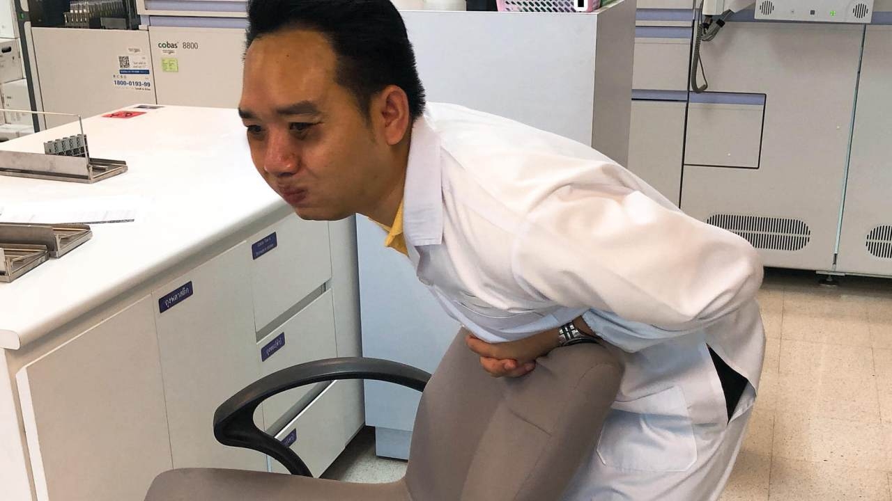 "หมอแล็บ" แนะวิธีปฏิบัติเมื่อ "สำลักอาหาร" ศึกษาไว้ยามฉุกเฉิน