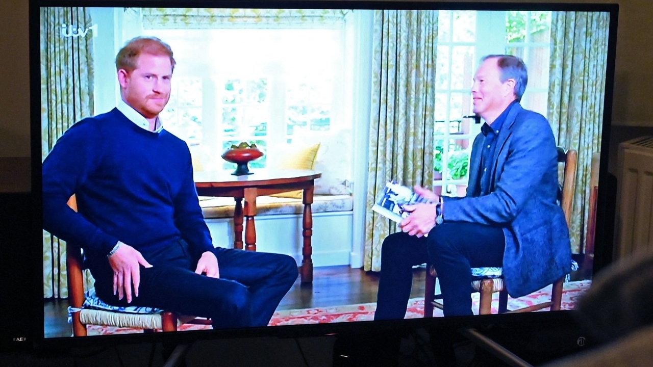 เจ้าชายแฮร์รี่เขย่าราชวงศ์อังกฤษ ออก TV ปกป้องการตัดสินใจออกหนังสือ SPARE