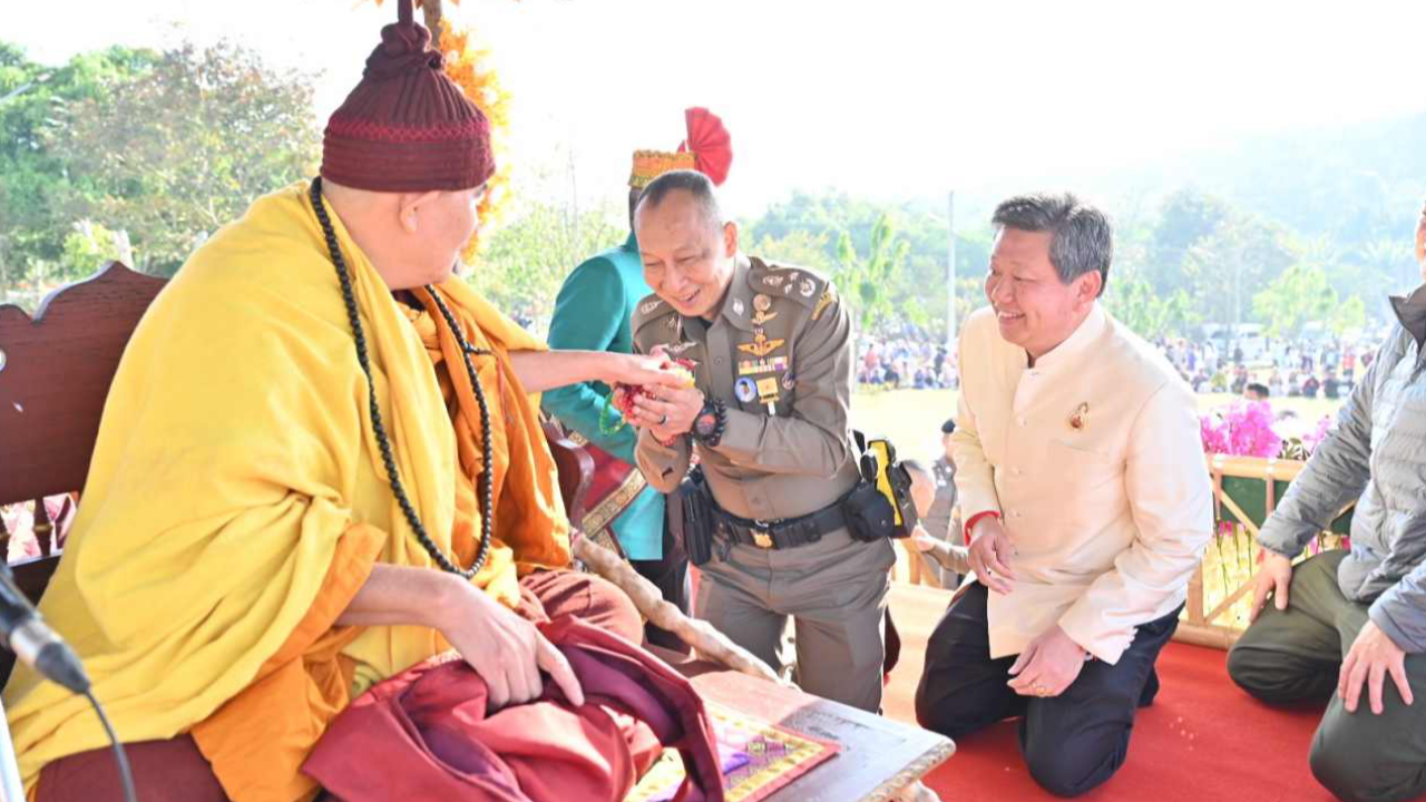 ว.วชิรเมธี ร่วมศรัทธาชาวพุทธนับหมื่น สืบชะตาหลวง พระครูบาบุญชุ่ม