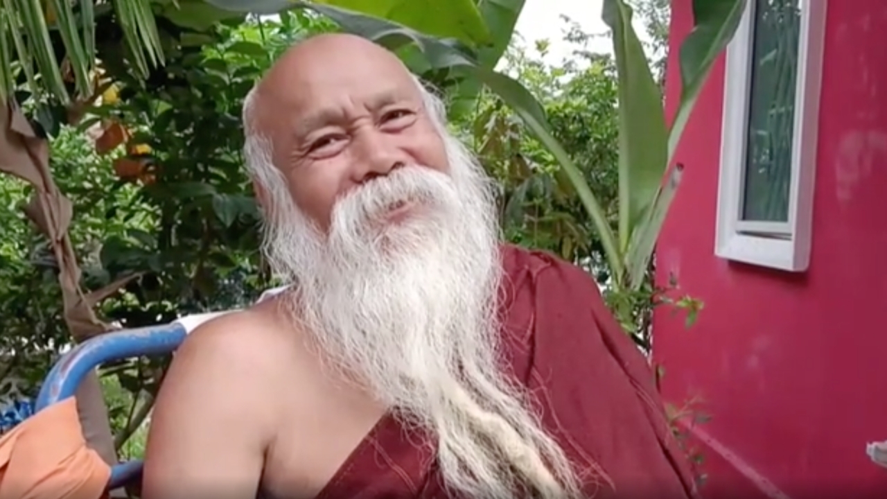 สั่งตั้ง กก.สอบ หลวงปู่เคราเงิน ยันยังไงก็ไม่โกน เทวดาฟ้าดินเขาให้มาแบบนี้