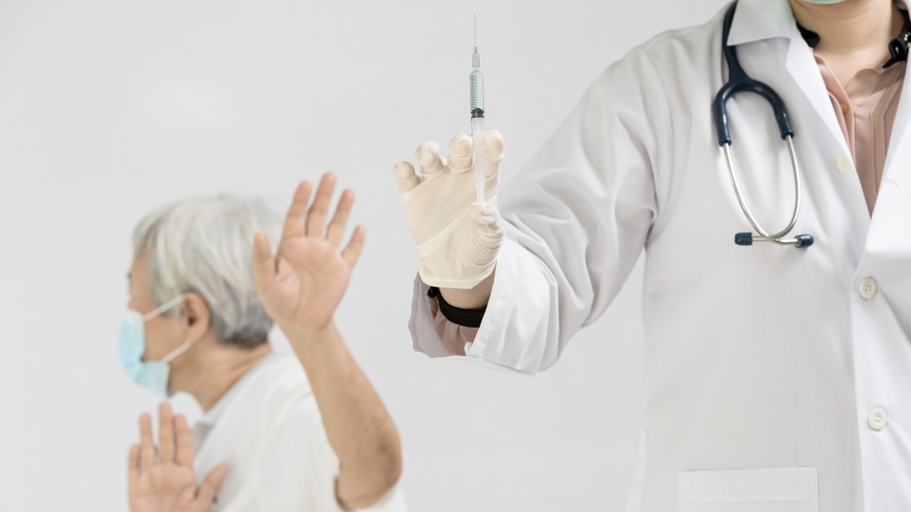 "หมอยง" คลายข้อสงสัย วัคซีนป้องกันโควิดเข็ม 5 จำเป็นไหม-ใครควรฉีด