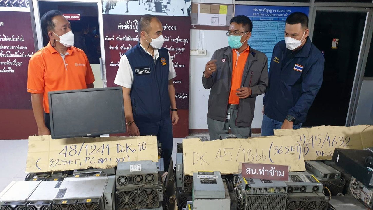 นายทุนเช่าตึก 5 หลัง เหมืองขุดบิทคอยน์ ลอบใช้ไฟฟ้าสูญ 10 ล้านบาท 