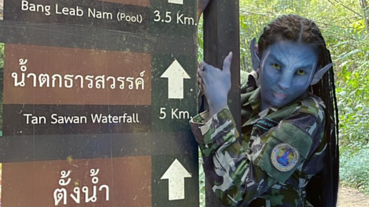 "เขาสก" ไม่ตกเทรนด์ เจ้าหน้าที่แปลงโฉมเป็น "ชาวนาวี" ชวนเที่ยวอุทยาน จนเป็นไวรัลฮา