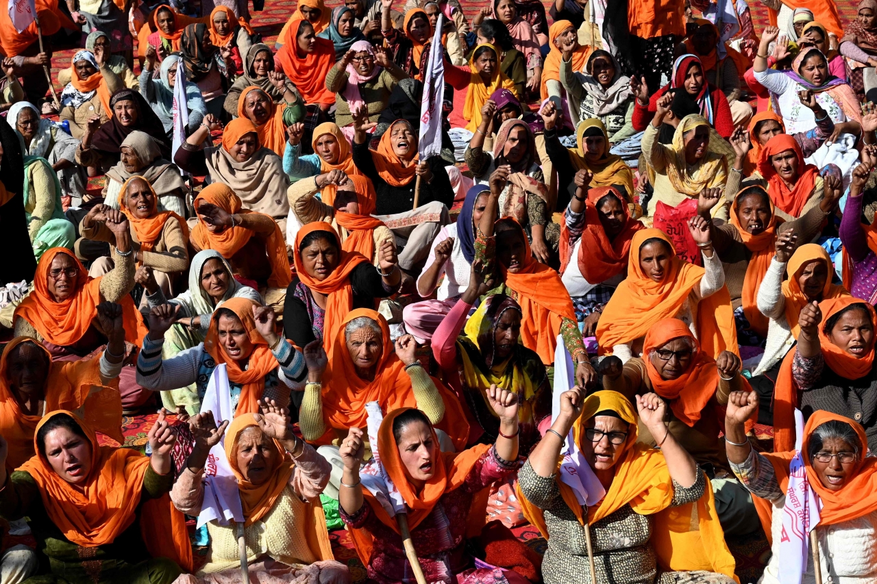 อินเดีย vs จีน: การเป็นประเทศที่มีประชากรมากที่สุดเป็นประโยชน์หรือคำสาป?