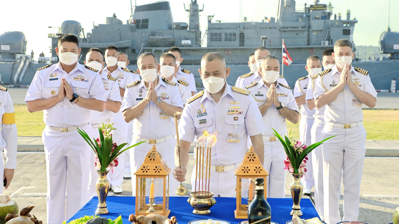 กองเรือฟริเกตที่ 2 ขอ "เสด็จเตี่ย" นำ 11 ทหารกล้าจมทะเล กลับสู่ครอบครัว