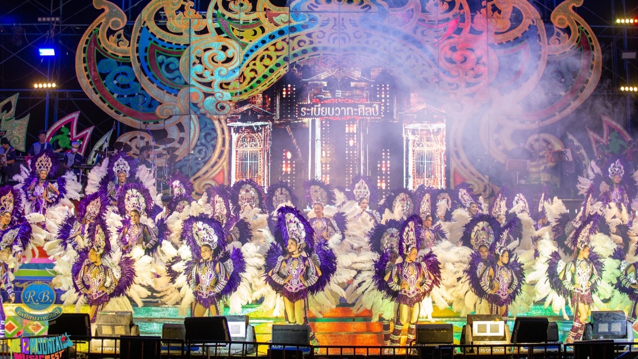 ระเบียบวาทะศิลป์ สุดช้ำ ถูกโจรแสบย่องขโมยของในรถบัส เสียหายหนักมาก