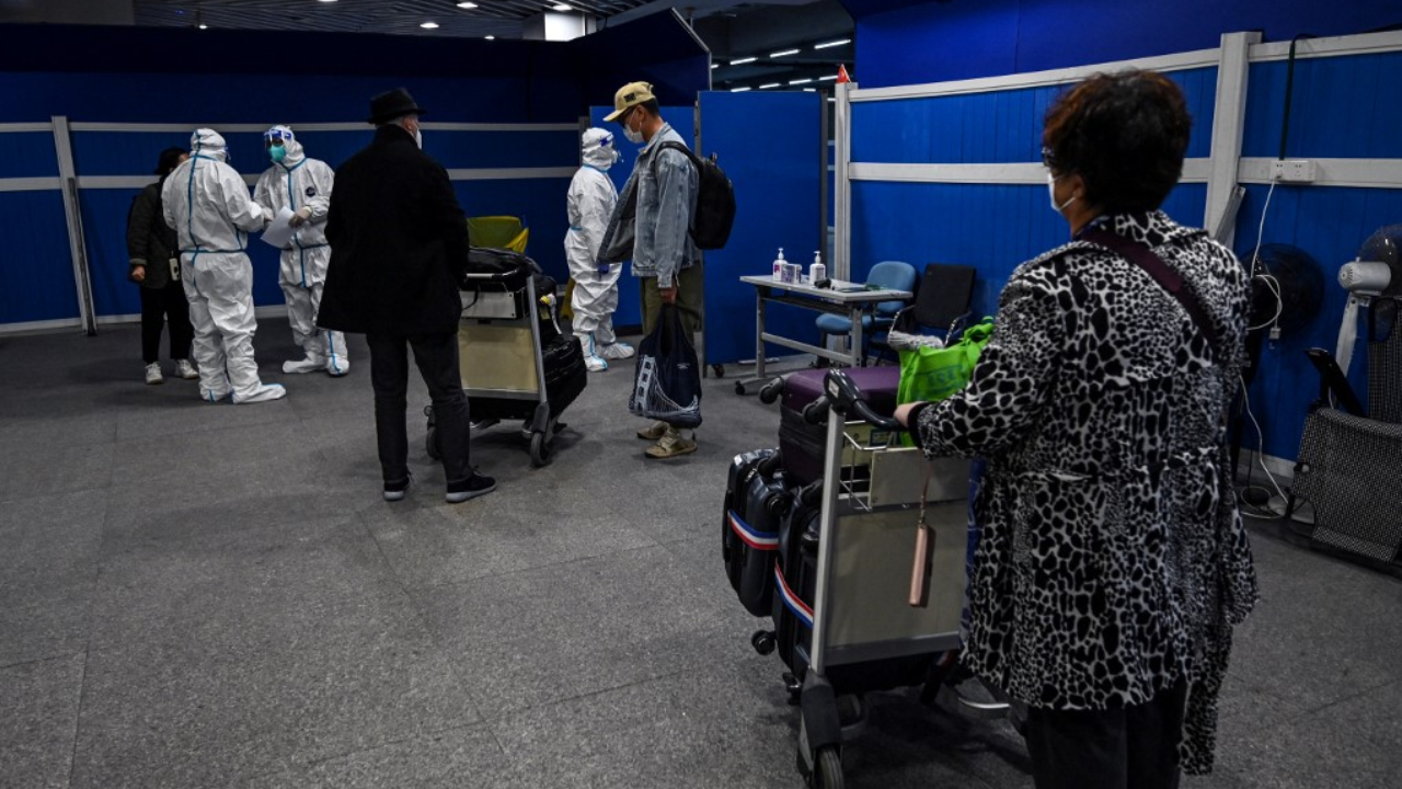 จีนเตรียมยกเลิกกฎข้อบังคับกักตัวโควิดสำหรับคนเดินทางเข้าประเทศ