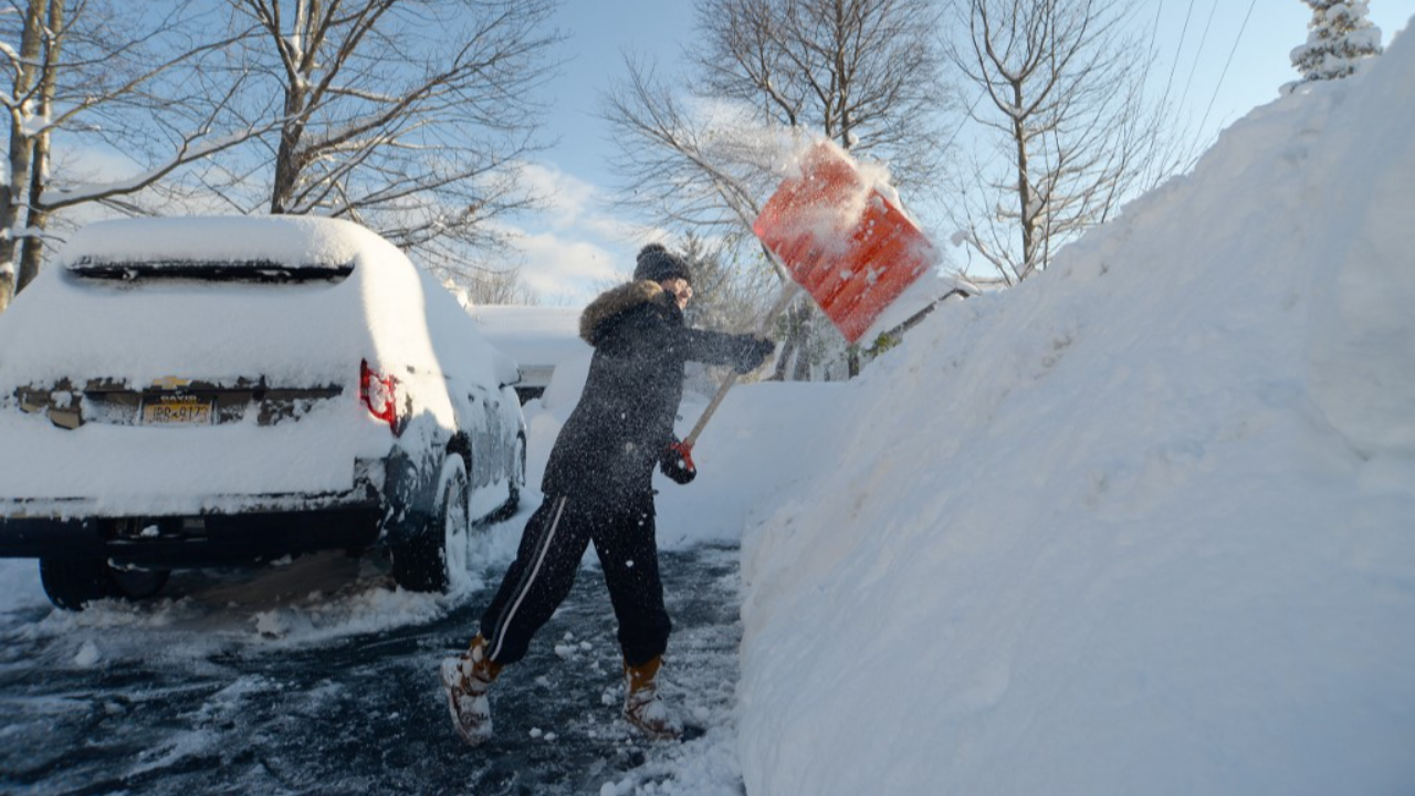 อ่วม พายุหิมะฤดูหนาวถล่มสหรัฐฯ-แคนาดา ยอดผู้เสียชีวิตรวมเพิ่มเป็น 38 ศพ