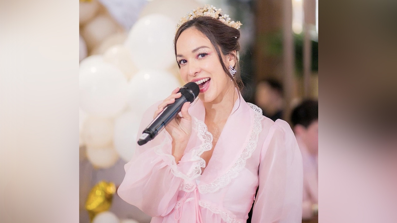 ตื่นเต้นแล้ว ซาร่า โพสต์ข้อความภาษาอังกฤษ ชาวเน็ตฮือฮาหนักมาก