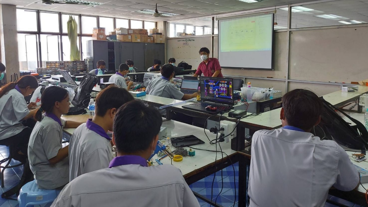 กสศ.ให้ทุนนักเรียน ม.6 ปวช. เพื่อพัฒนาสร้างอาชีพ ก้าวพ้นความยากจน