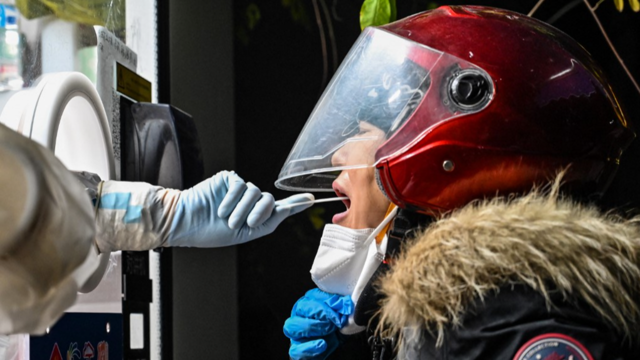 จีนประเมินยอดป่วยโควิดรายวันจะทะลุ 37 ล้านราย