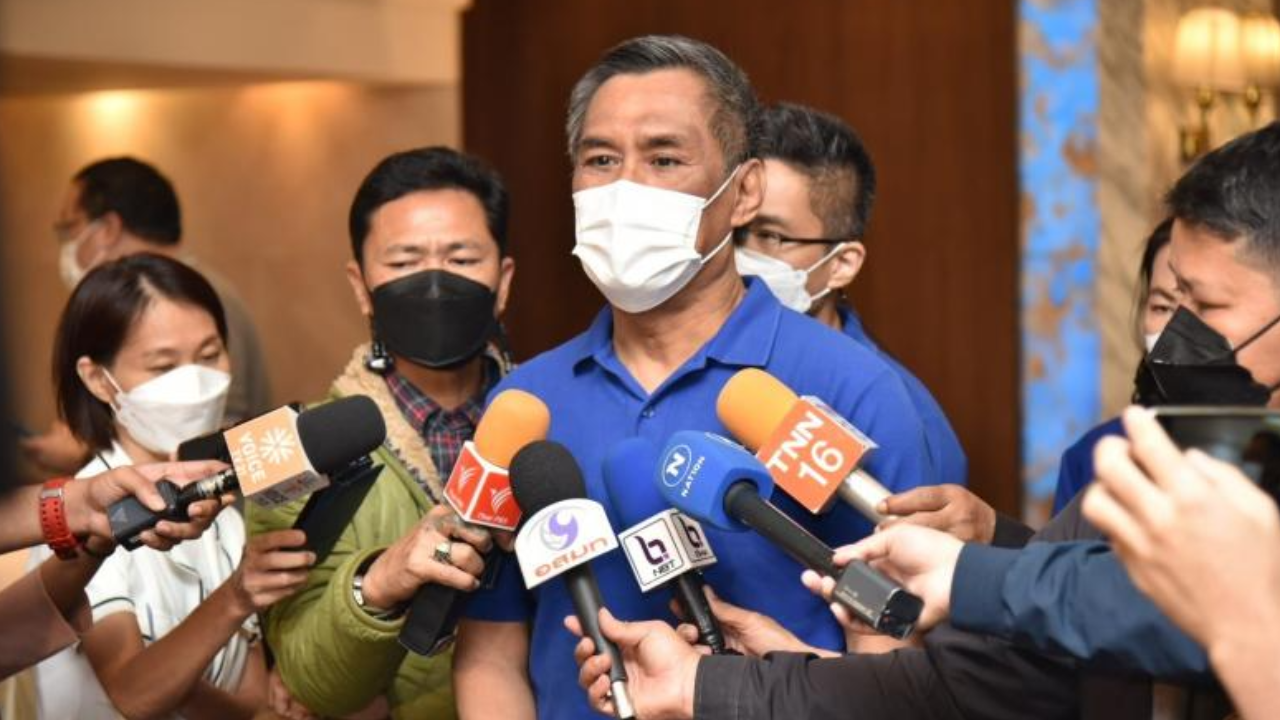 กกต.มอบ เลขาฯ สอบ ส.ส.พปชร.แจกปฏิทิน-ถกยื่นฎีกา "สุรพล" สัปดาห์หน้า