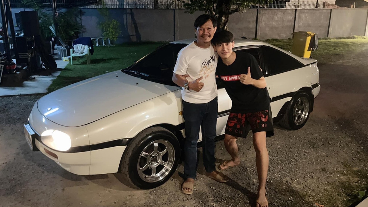 ครูเต้ย อภิวัฒน์ ทำเซอร์ไพรส์ซื้อรถหายากให้พ่อเป็นของขวัญ