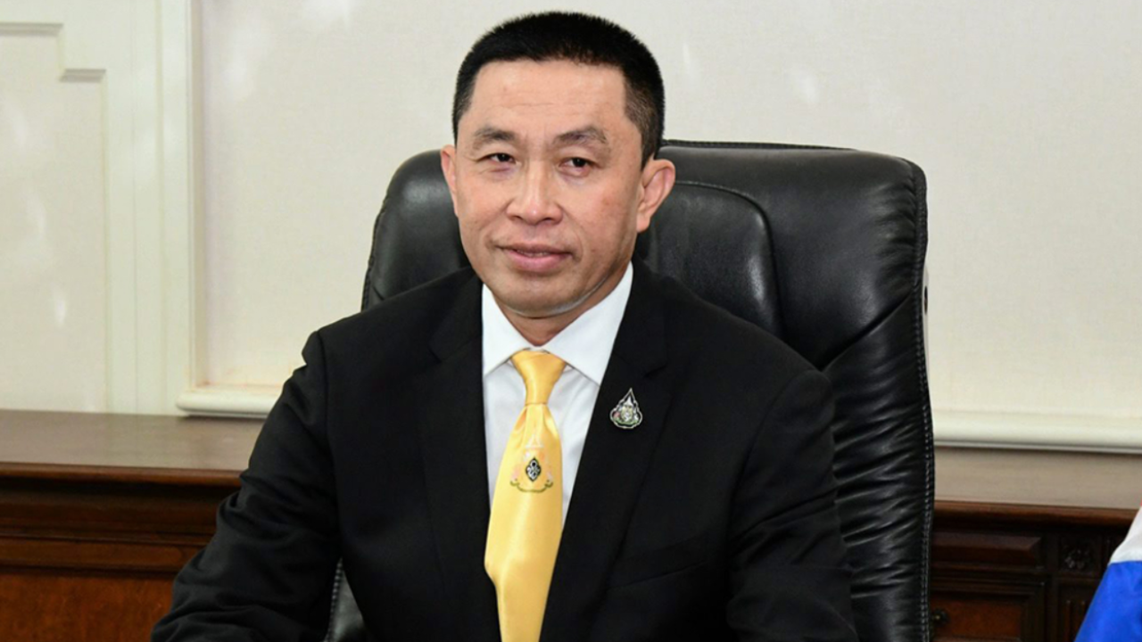 "ศักดิ์สยาม" มอบหน่วยงาน "คมนาคม" ร่วมใจมอบของขวัญปีใหม่ 2566 ให้ ปชช.