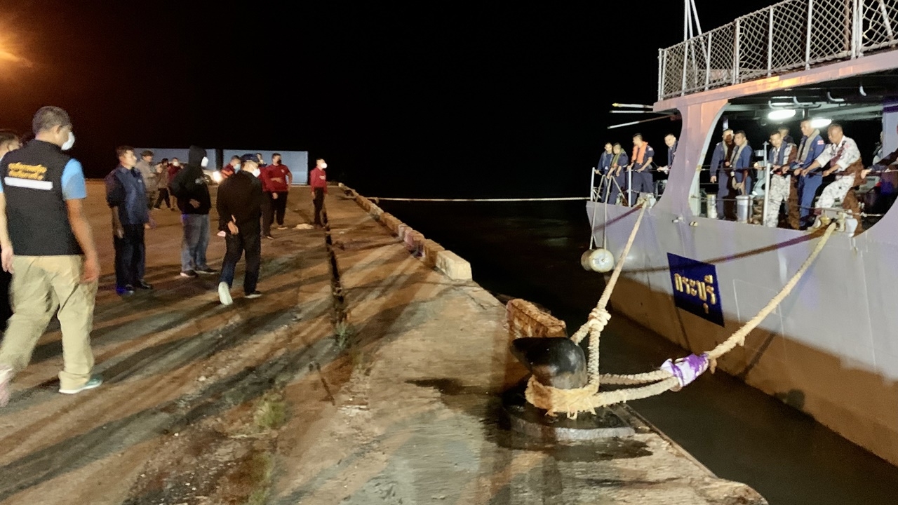 ช่วยได้อีก 3 นาย ลูกเรือเรือหลวงสุโขทัย-ผบ.ทัพเรือสั่งเพิ่มกำลังค้นหา